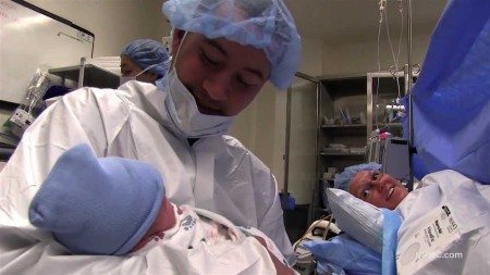 This Doctor Has Found A Great Way To Welcome New Born Babies In This World!